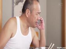 【不倫】  情熱的な老人に全身を愛撫され、体液を貪られる。義父だけに…。従順クレンメ介護妻 冨安玲於奈